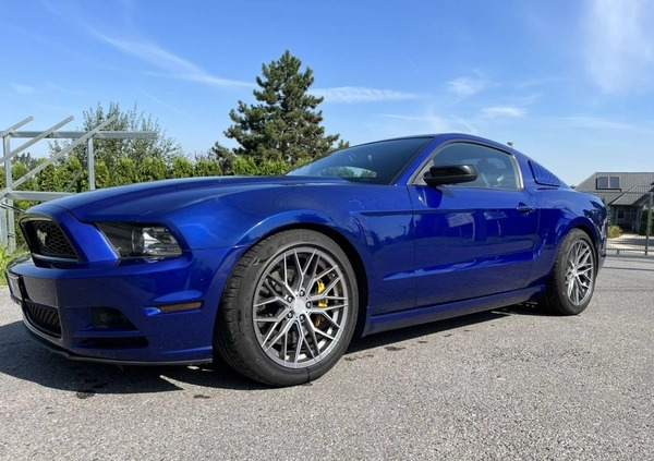 Ford Mustang cena 75000 przebieg: 152000, rok produkcji 2014 z Kraków małe 137